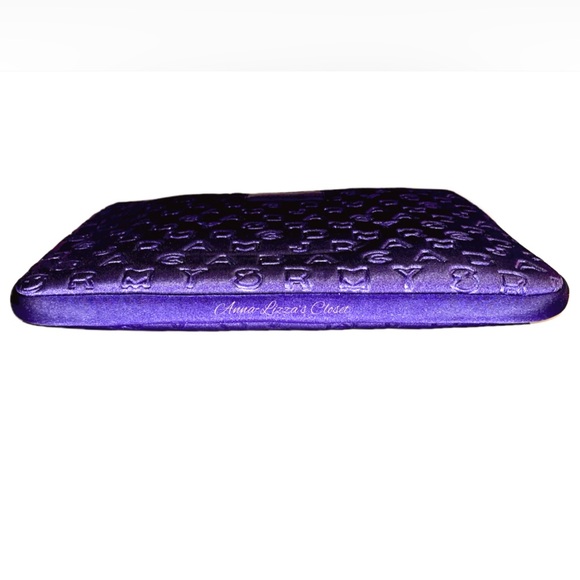 MARC by Marc Jacobs Neoprene Laptop Sleeve - Picture 5 of 9